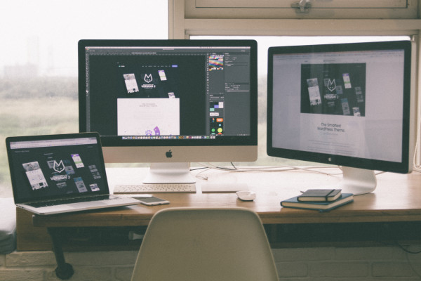 Grafikus által tervezett webdesign vagy weboldal sablon: Melyik a jobb választás?